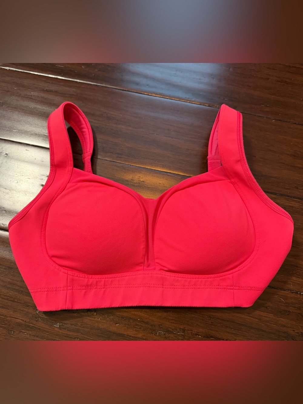 Lululemon TATA Tamer pink Wireless Bra w pads in Vibrant Pink 34D